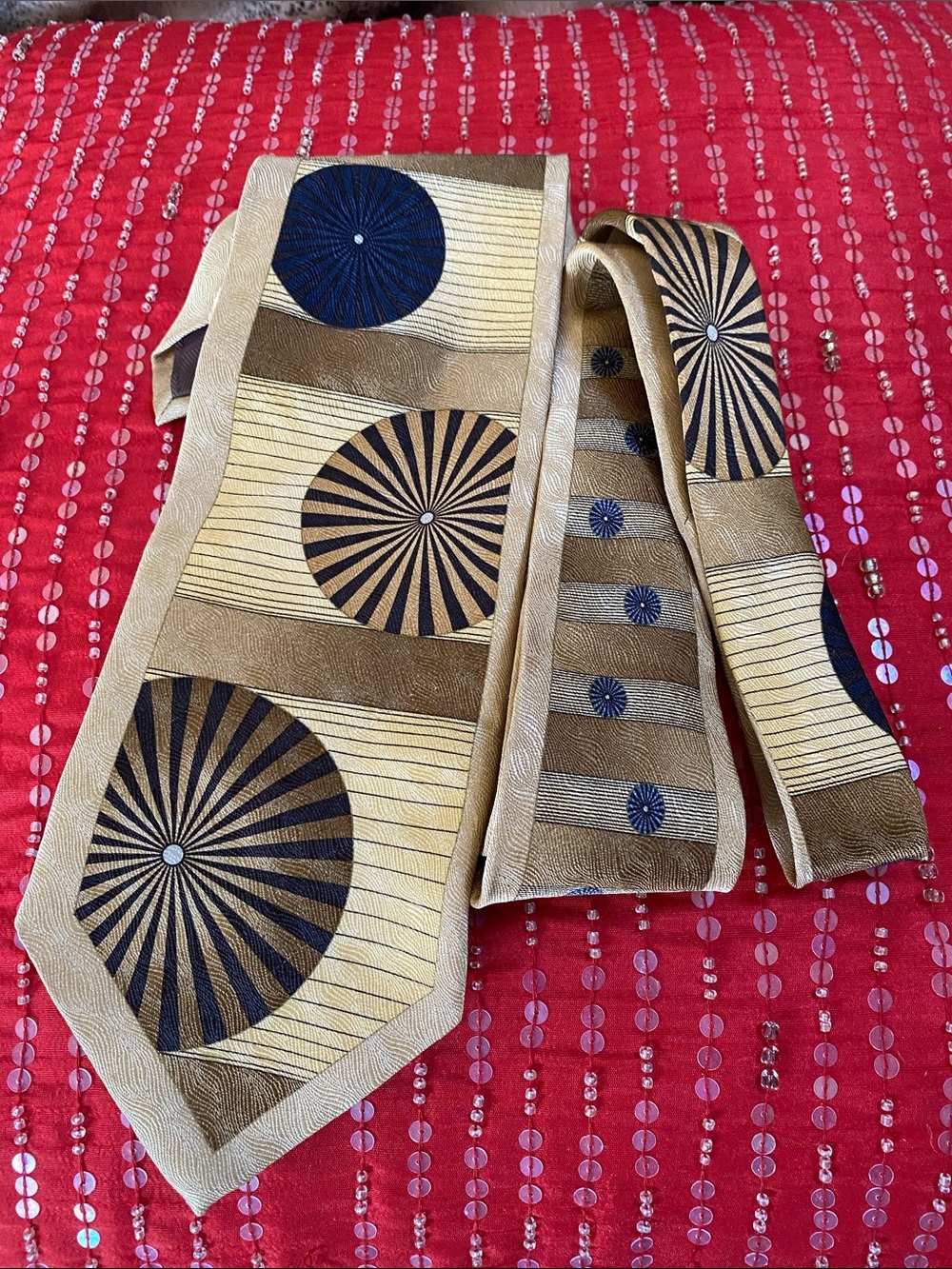 Silk Hand Made Designer Originals Subtle Shimmer Textured Luxurious Rare Tie